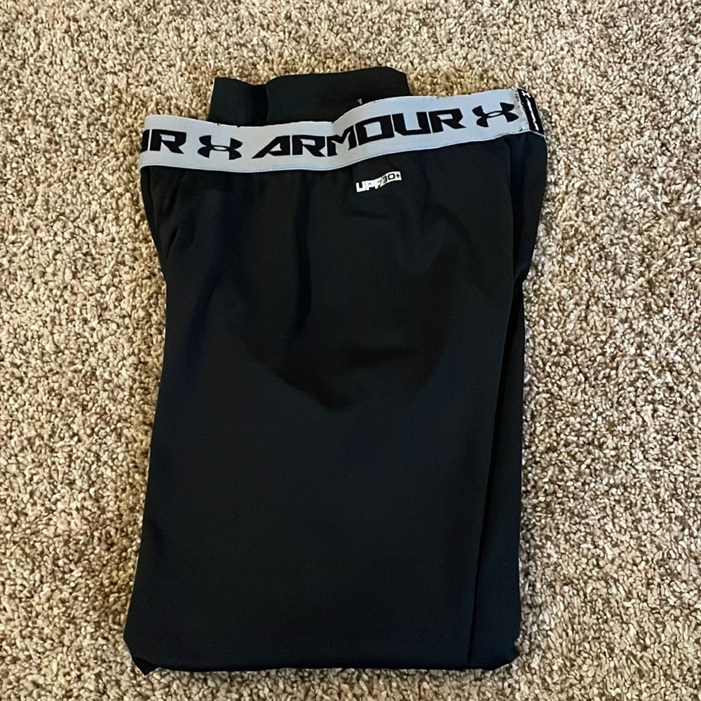 Under Armour fitted leggings youth